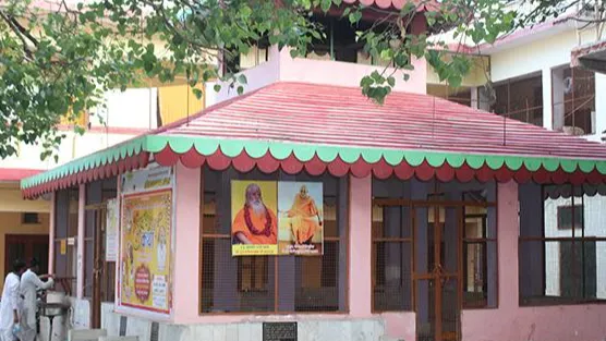 दंडी आश्रम शुक्रताल: भक्ति, सेवा और आध्यात्मिक जागरण का केंद्र - प्रमुख सेवाएँ व उत्सव