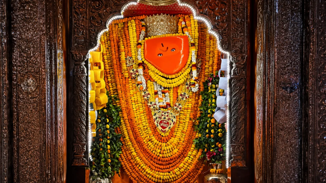वाराणसी का चमत्कारिक संकट मोचन मंदिर: हर संकट से मुक्ति का धाम