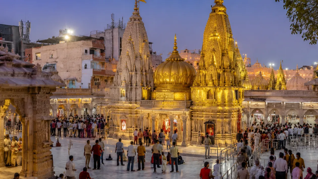 भारत के 5 पवित्र हिन्दू मंदिर: हर श्रद्धालु के लिए एक बार अवश्य जाएं!
