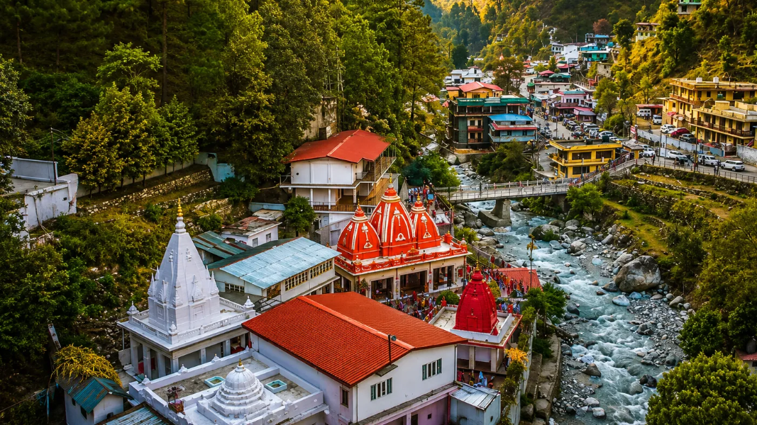 केंची धाम यात्रा: कैसे पहुँचें, कब जाएँ और क्या है ख़ास?